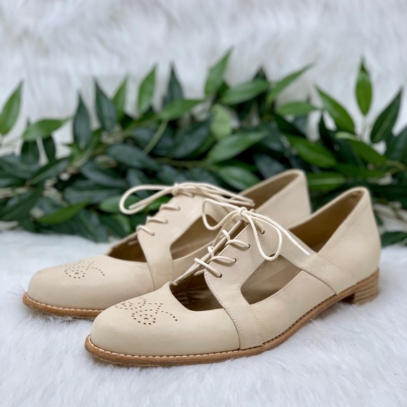 stuart weitzman women's oxfords